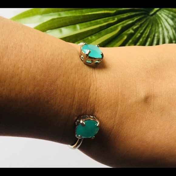 🪞 NWT Limited Cuff Bracelet 🪞 - Picture 3 of 3